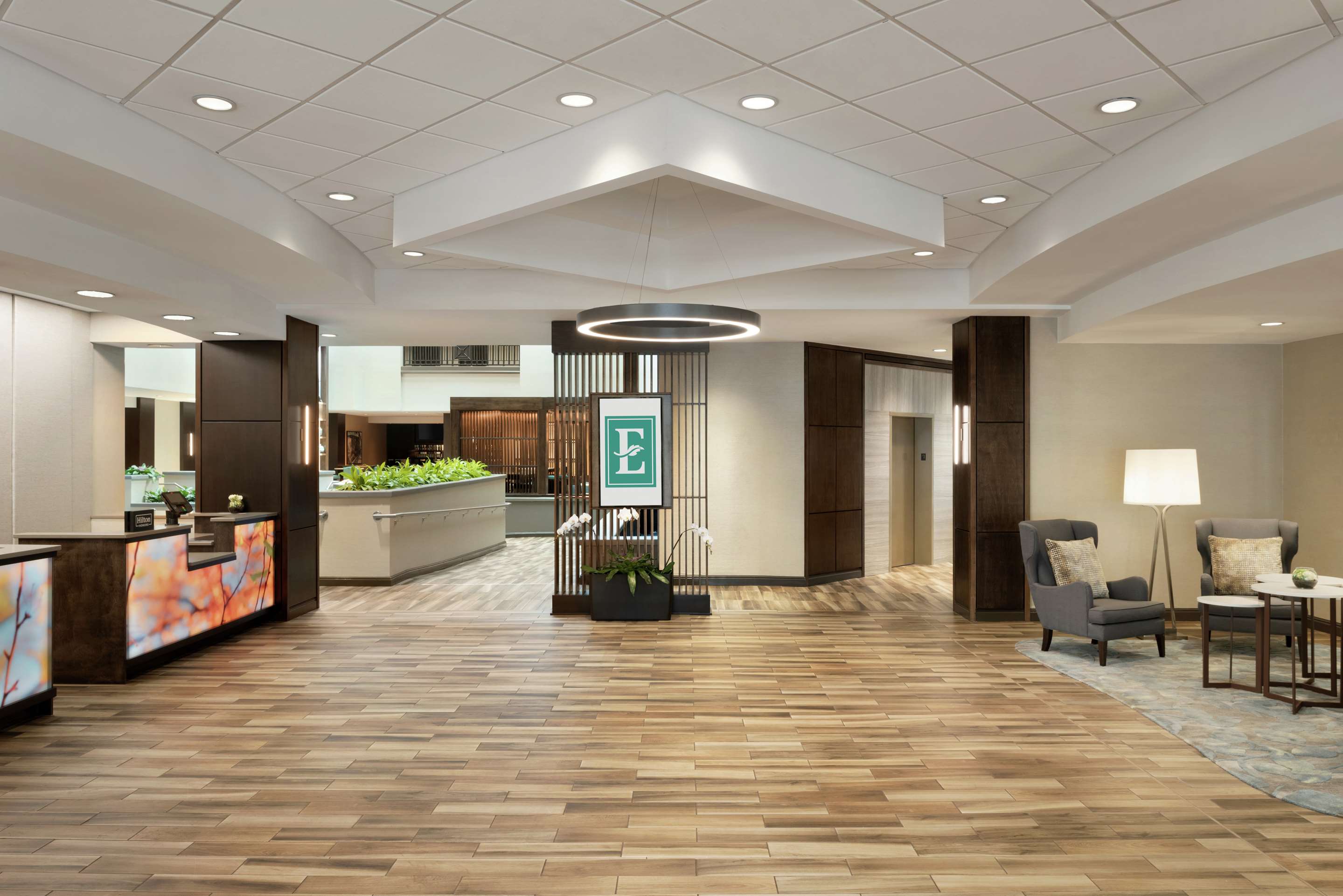 Lobby | Embassy Suites by Hilton Atlanta Alpharetta