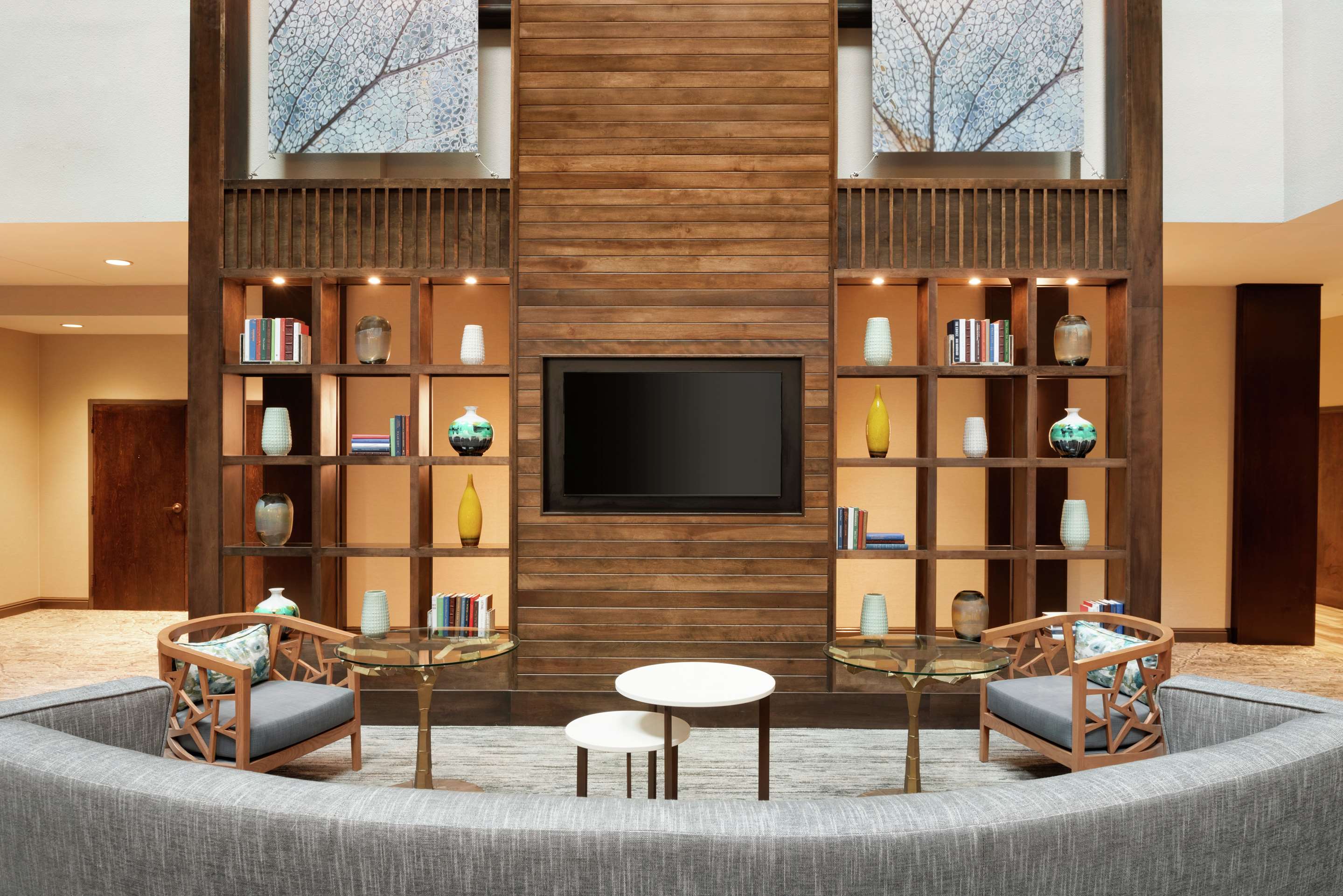 Lobby | Embassy Suites by Hilton Atlanta Alpharetta