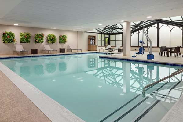 Pool - Embassy Suites Alpharetta