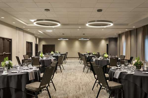 Restaurant - Embassy Suites Alpharetta