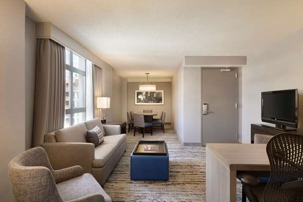 - Embassy Suites Centennial Olympic Park Atlanta - I-75 & I-85, Exit 249B & 249C
