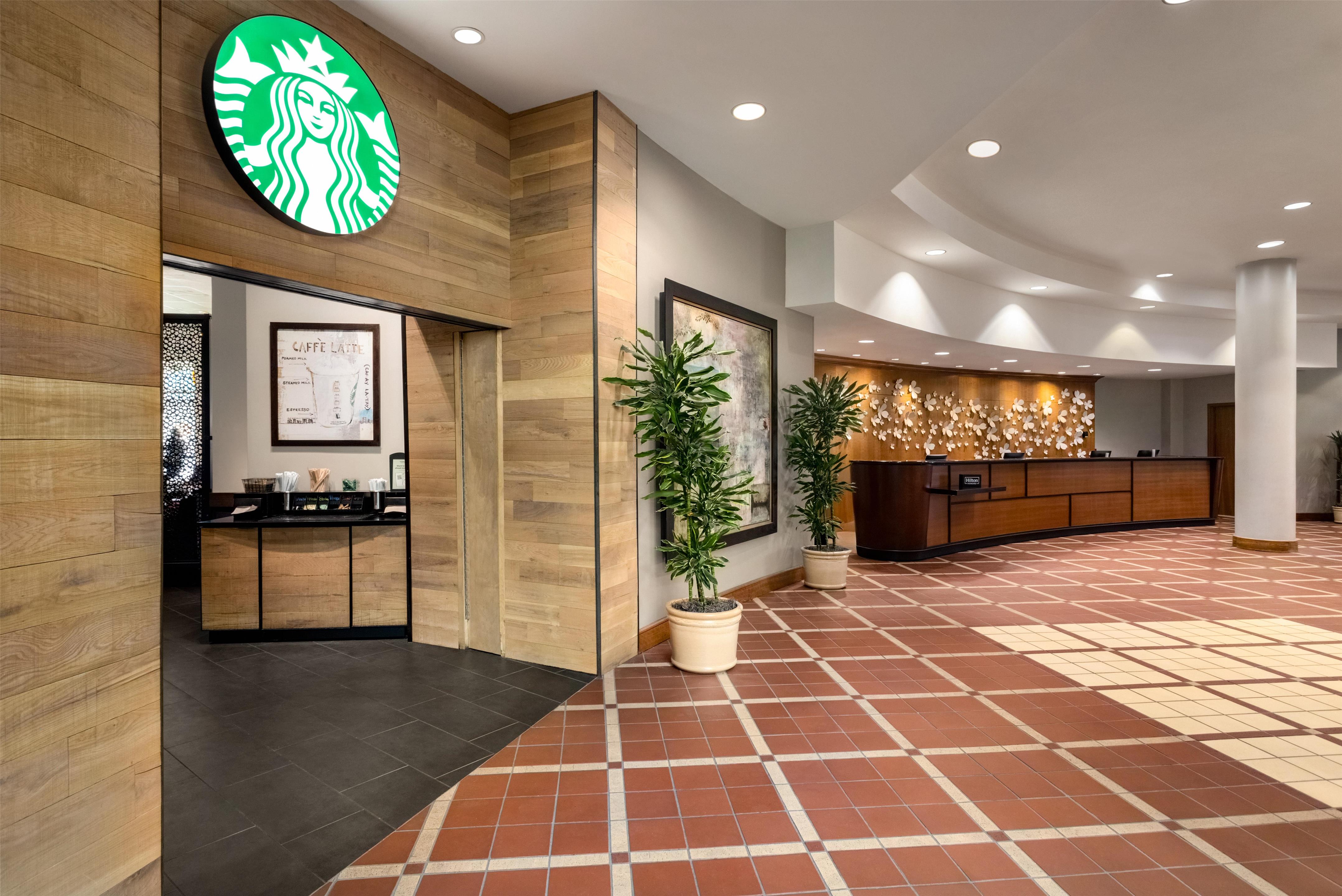 Lobby | Embassy Suites by Hilton Atlanta at Centennial Olympic Park