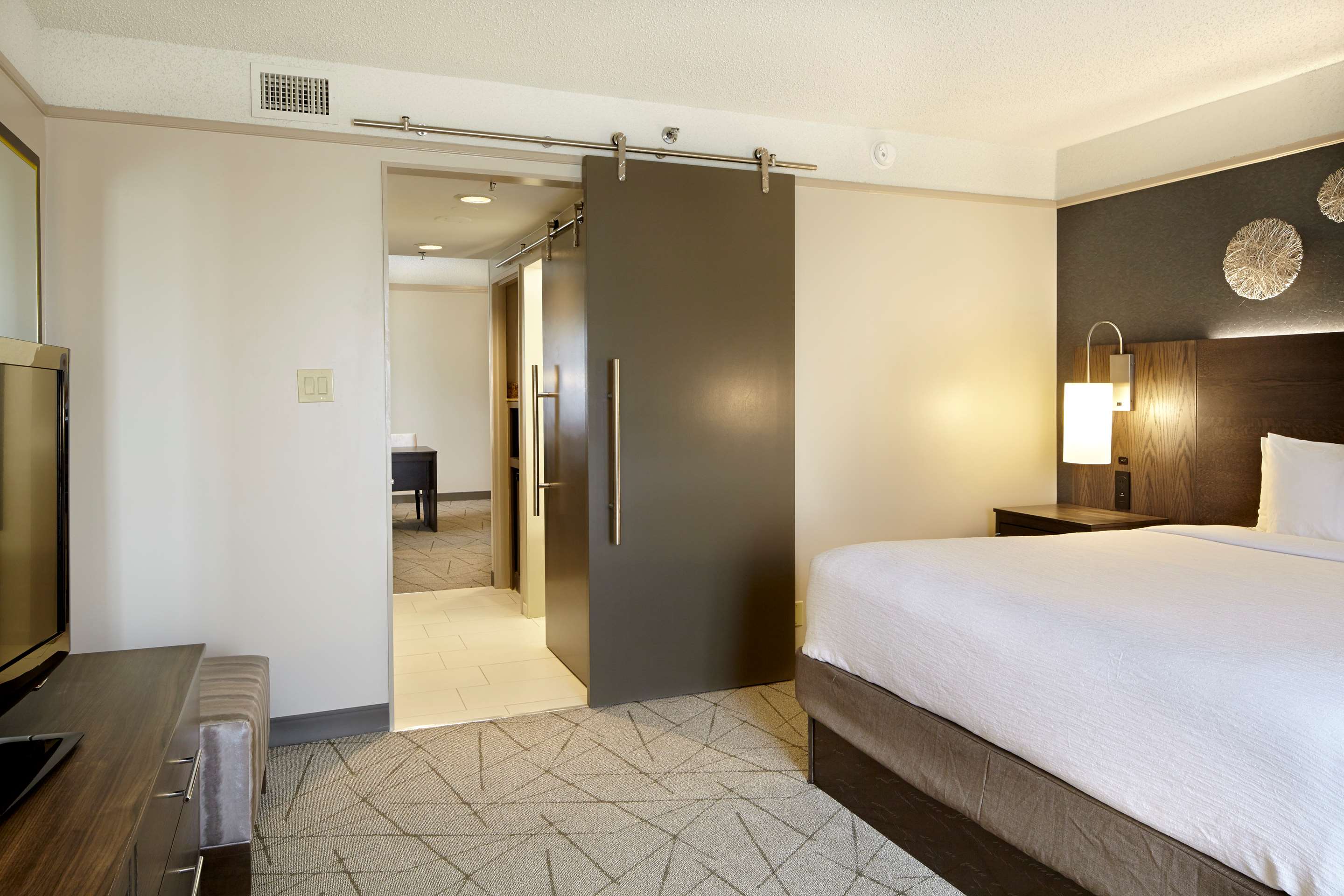 Guest room amenity