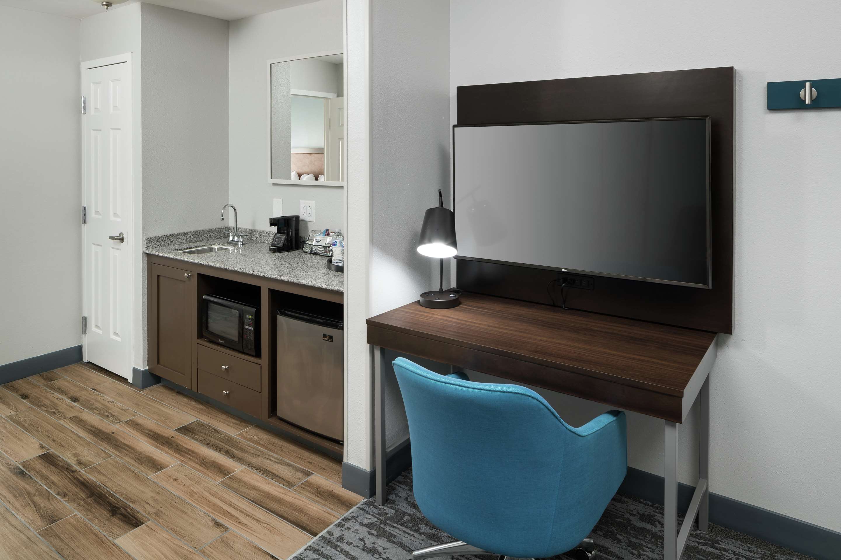 Guest room