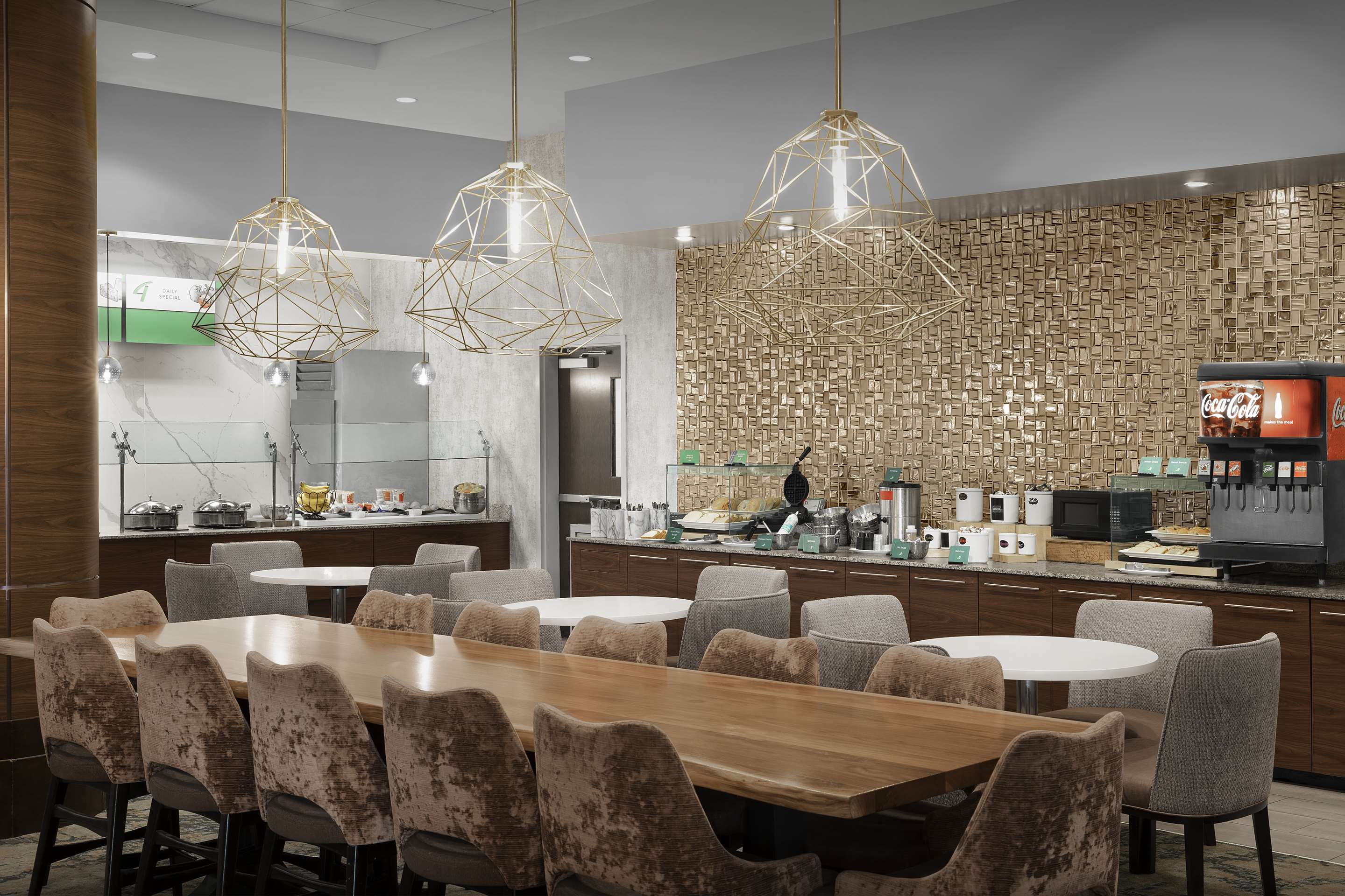 Breakfast Area | Embassy Suites Atlanta - Kennesaw Town Center