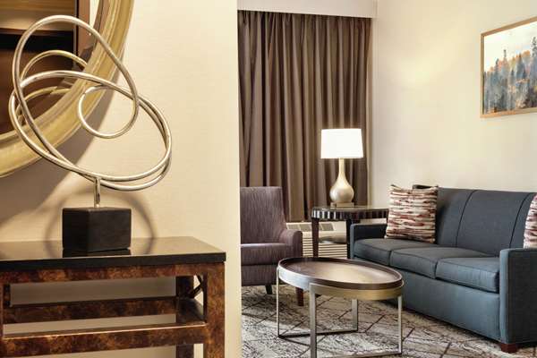  - DoubleTree by Hilton Tucker - I-285, Exit 37