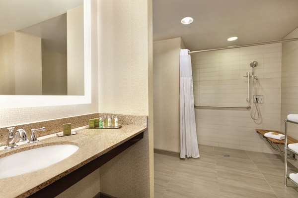  - DoubleTree by Hilton Tucker - I-285, Exit 37