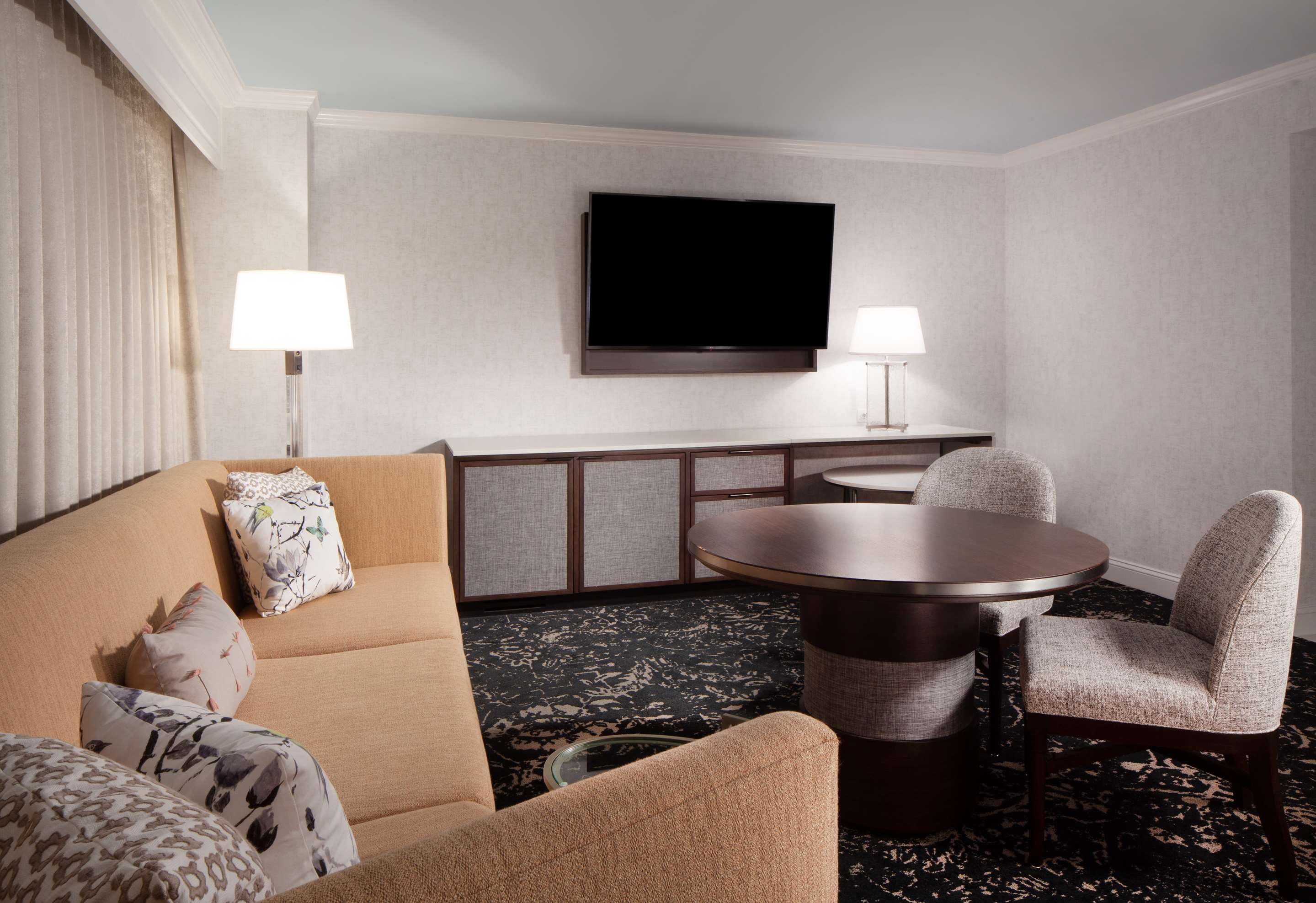 Guest room