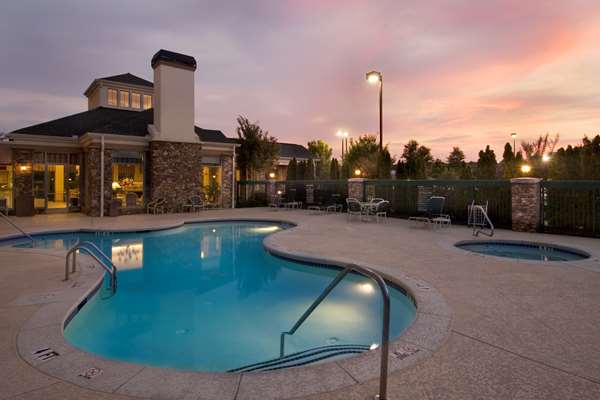 Pool - Hilton Garden Inn Northpoint Alpharetta