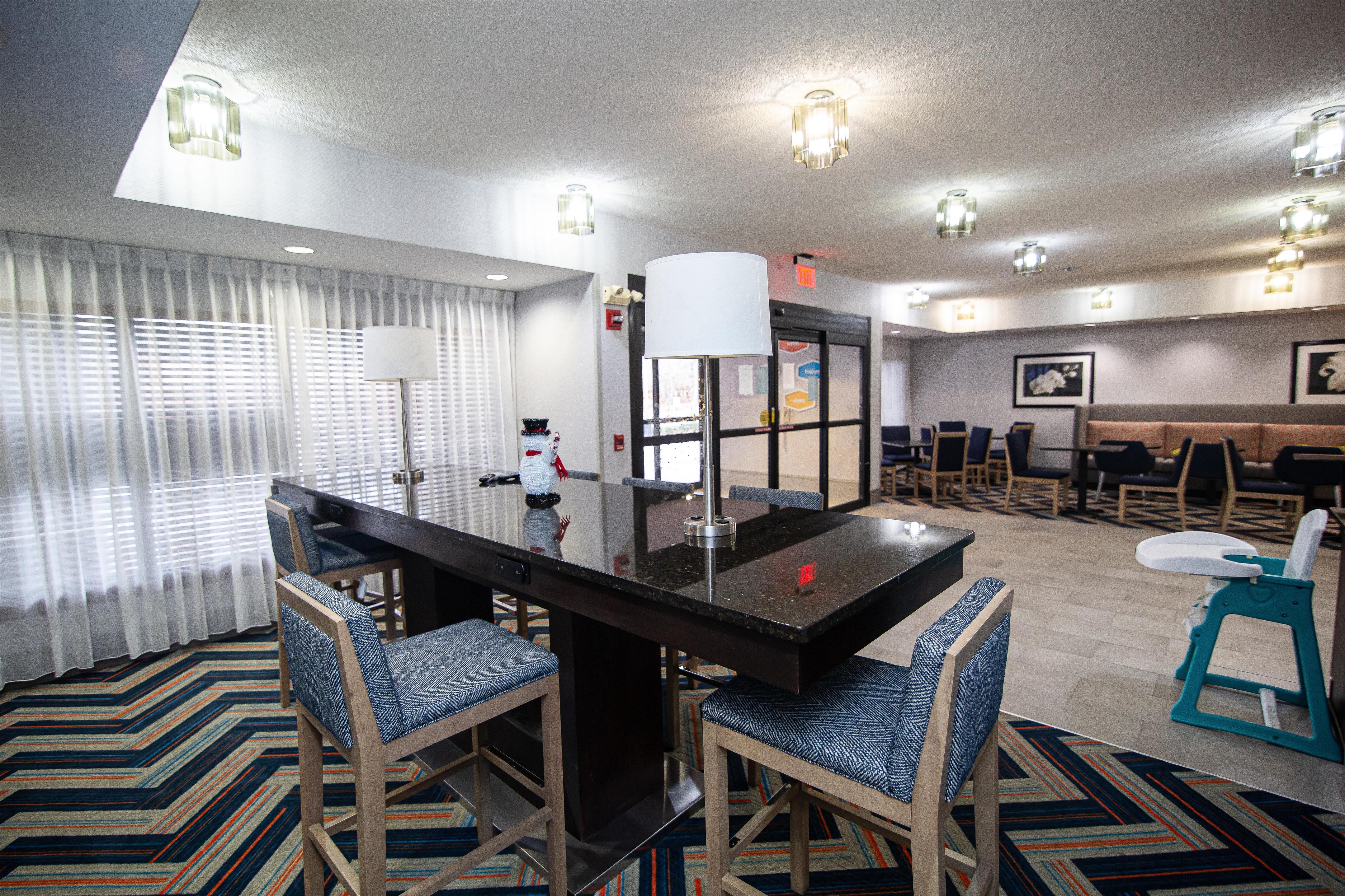 Lobby | Hampton Inn Atlanta/Peachtree City