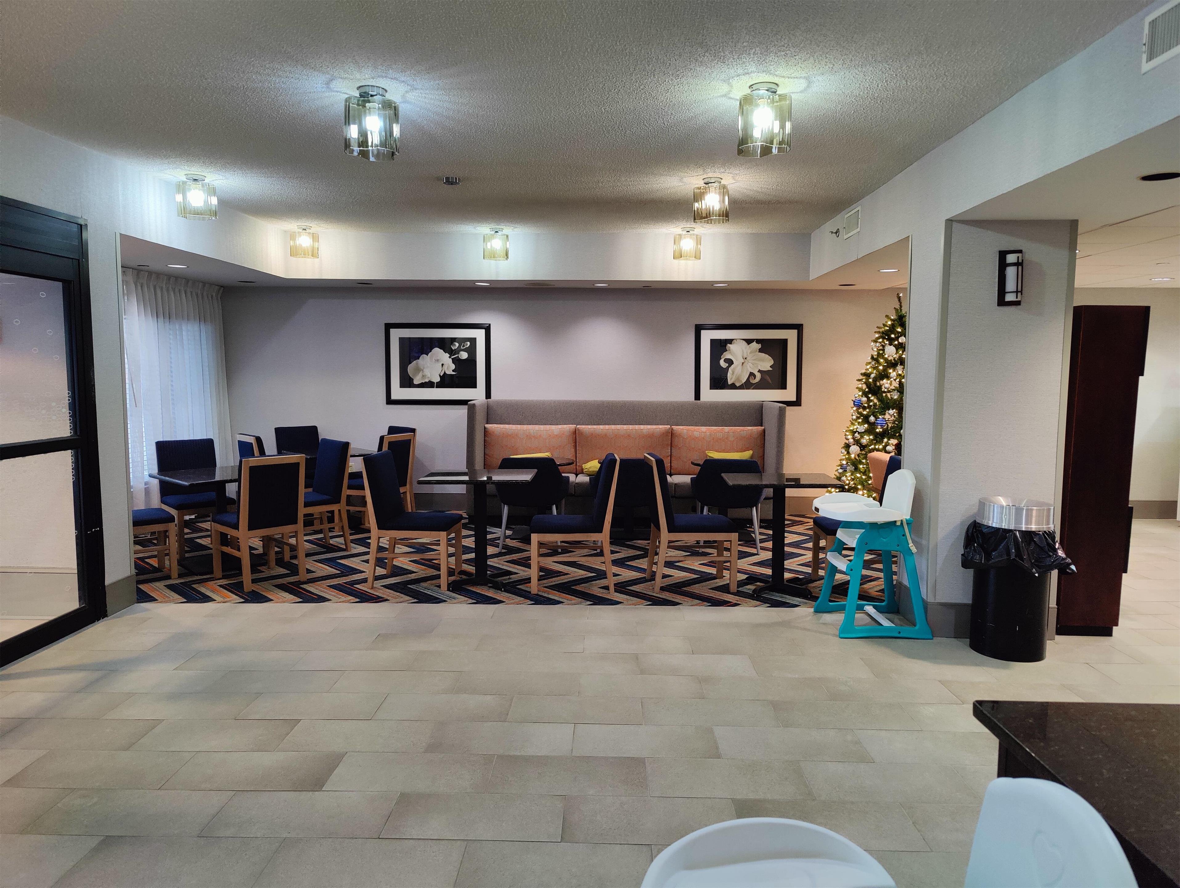 Lobby | Hampton Inn Atlanta/Peachtree City