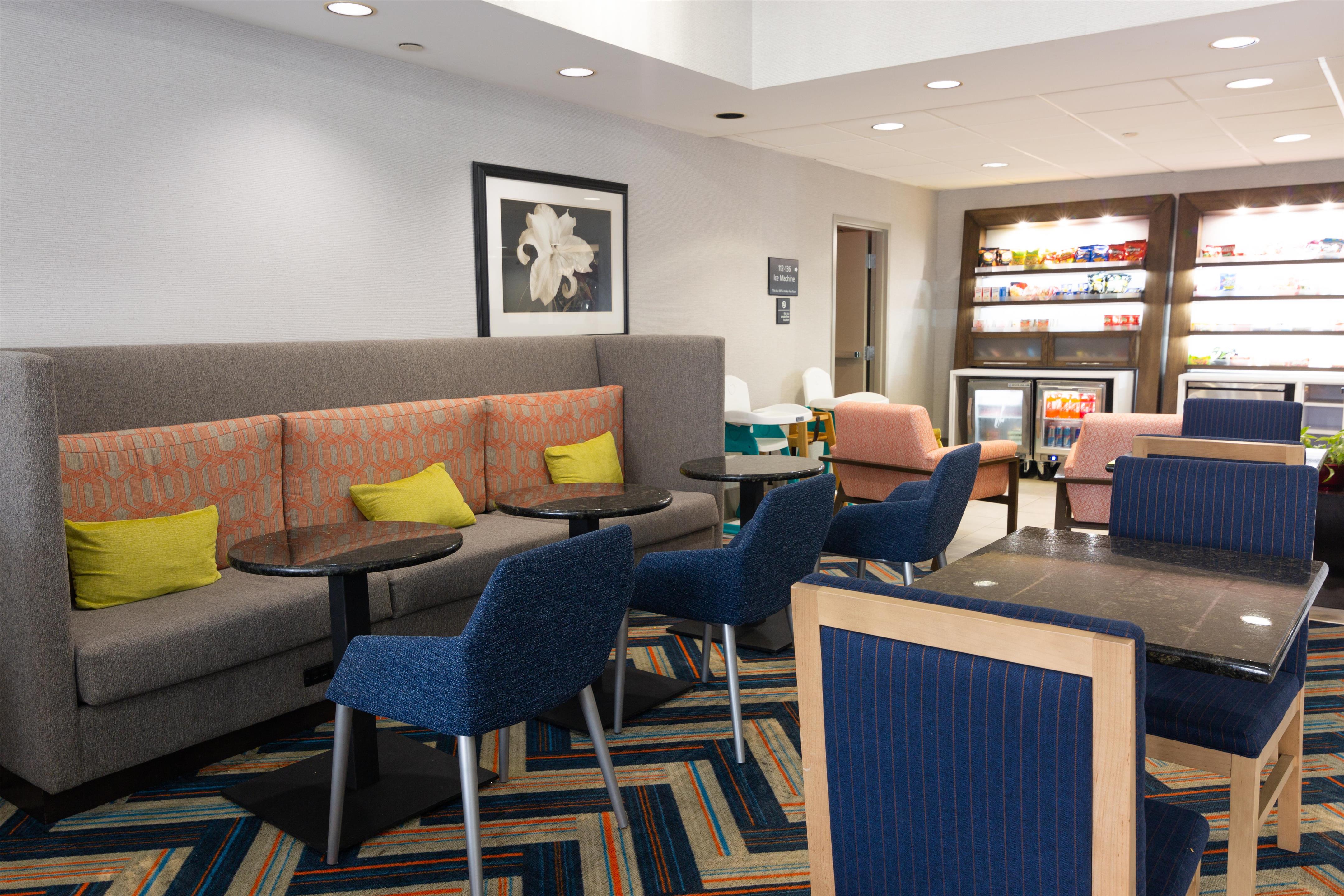 Lobby | Hampton Inn Atlanta/Peachtree City