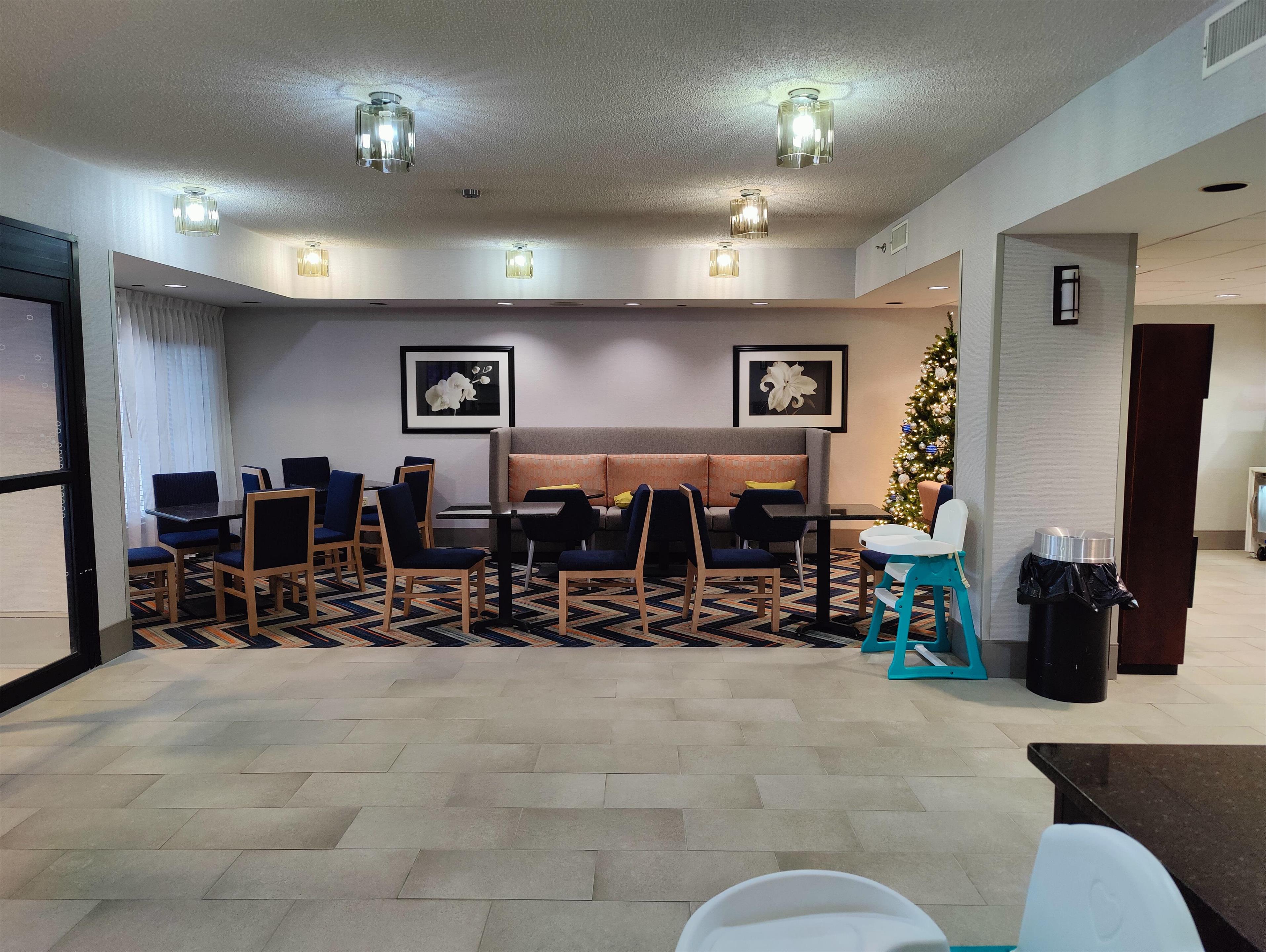Lobby | Hampton Inn Atlanta/Peachtree City