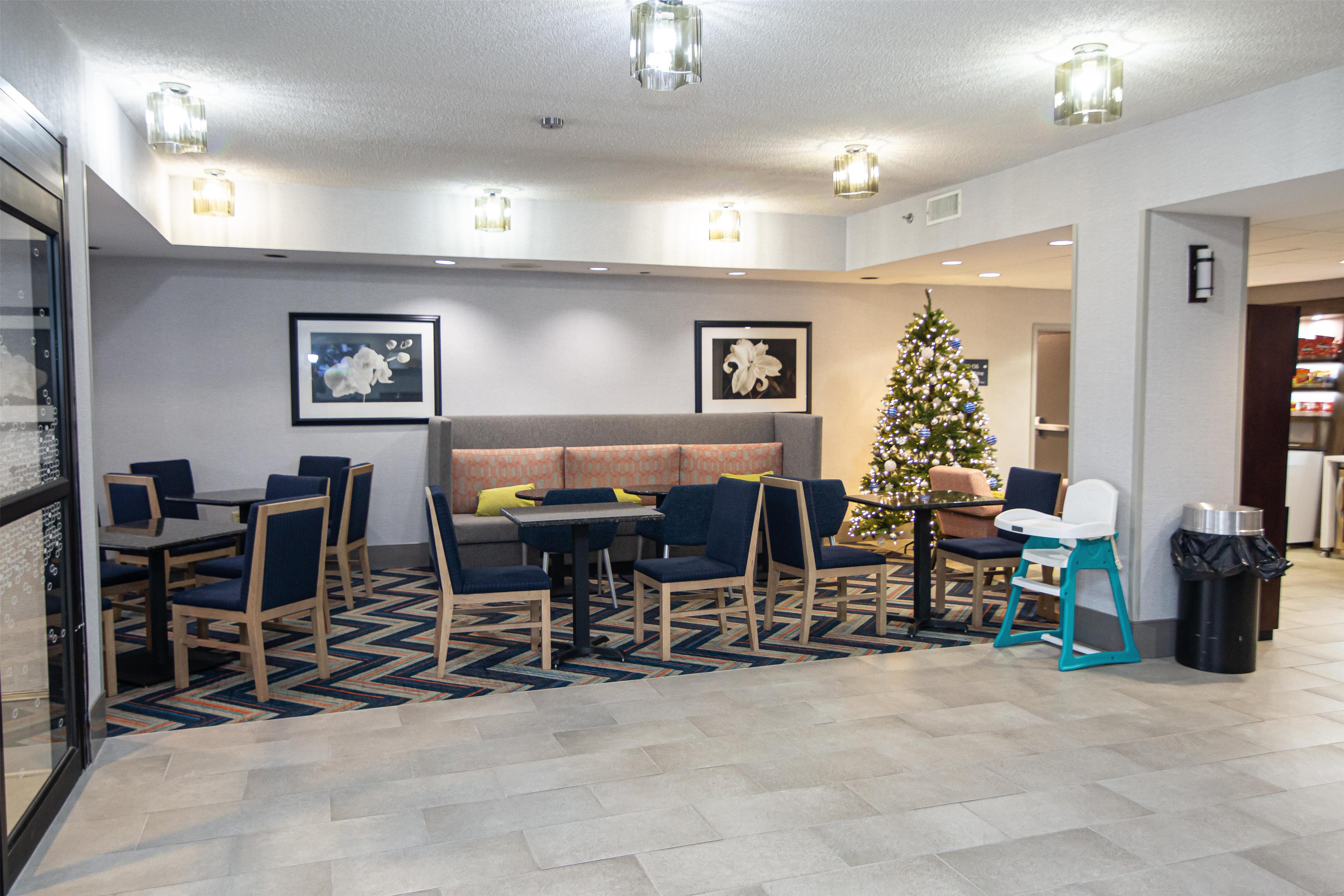Lobby | Hampton Inn Atlanta/Peachtree City