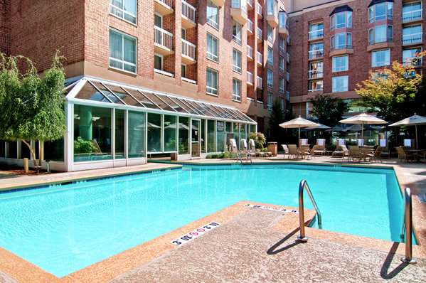 Pool - Hilton Suites Perimeter Atlanta