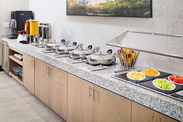 Amenities - Hilton Suites Perimeter Atlanta