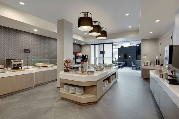 Amenities - Embassy Suites Perimeter Atlanta