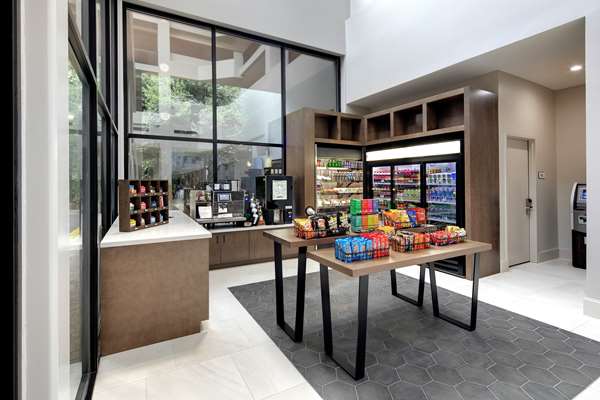 Restaurant - Embassy Suites Perimeter Atlanta