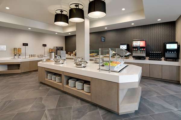 Amenities - Embassy Suites Perimeter Atlanta