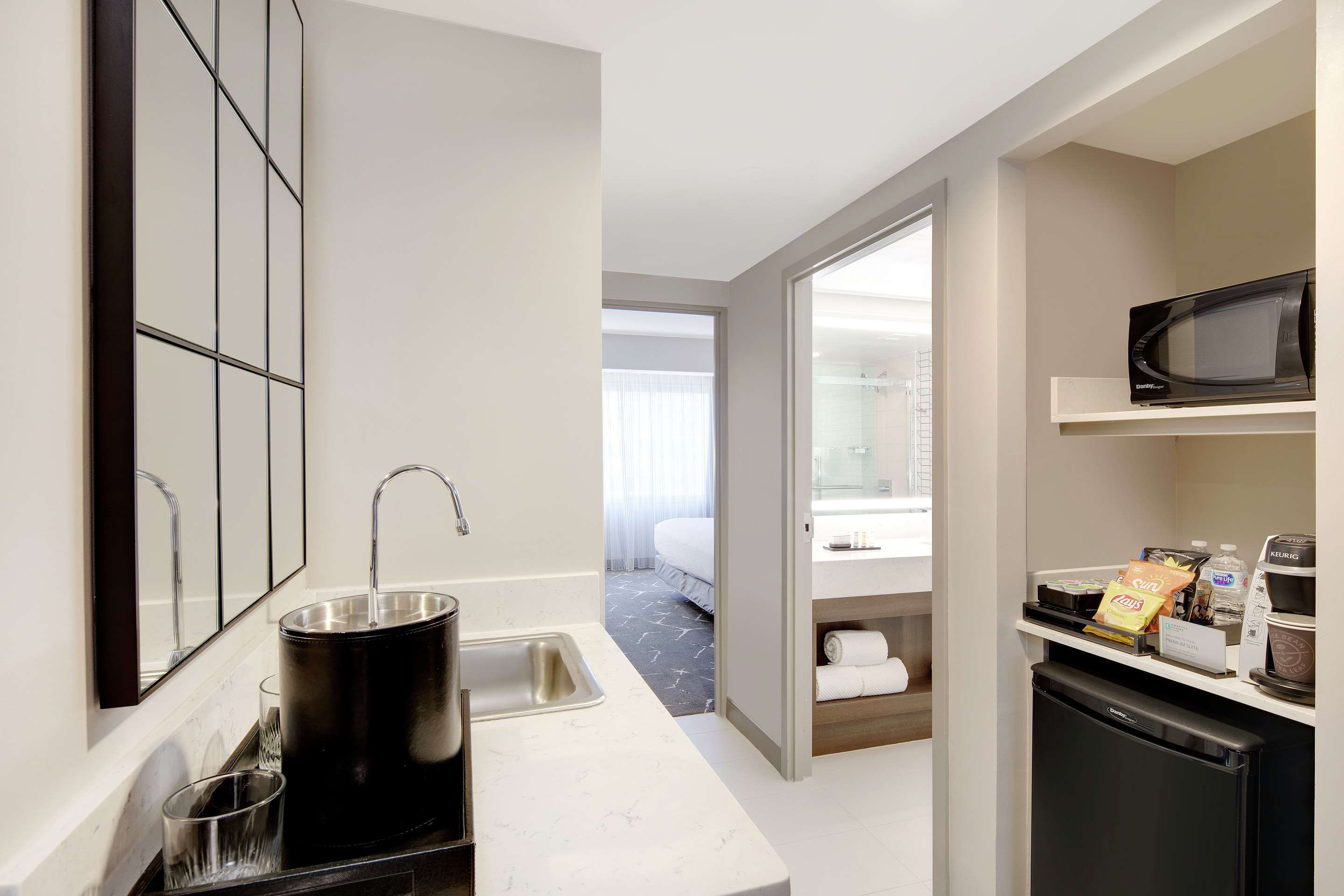 Guest room