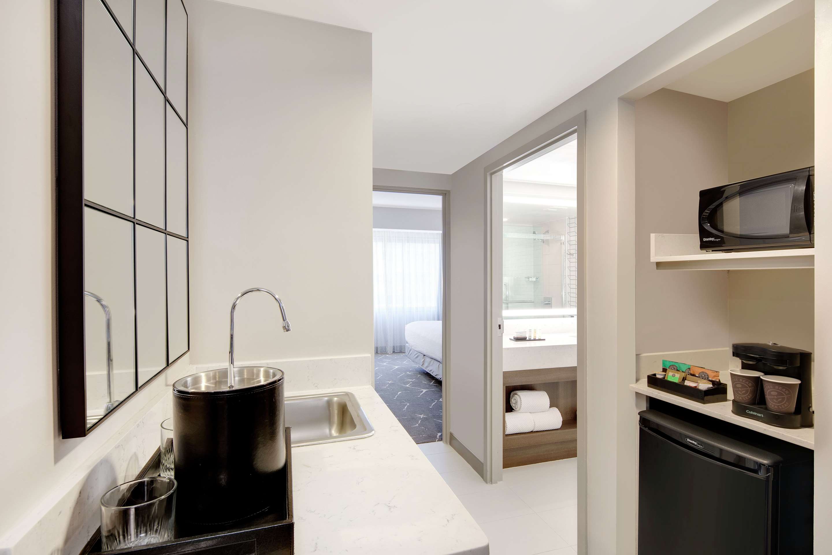 Guest room