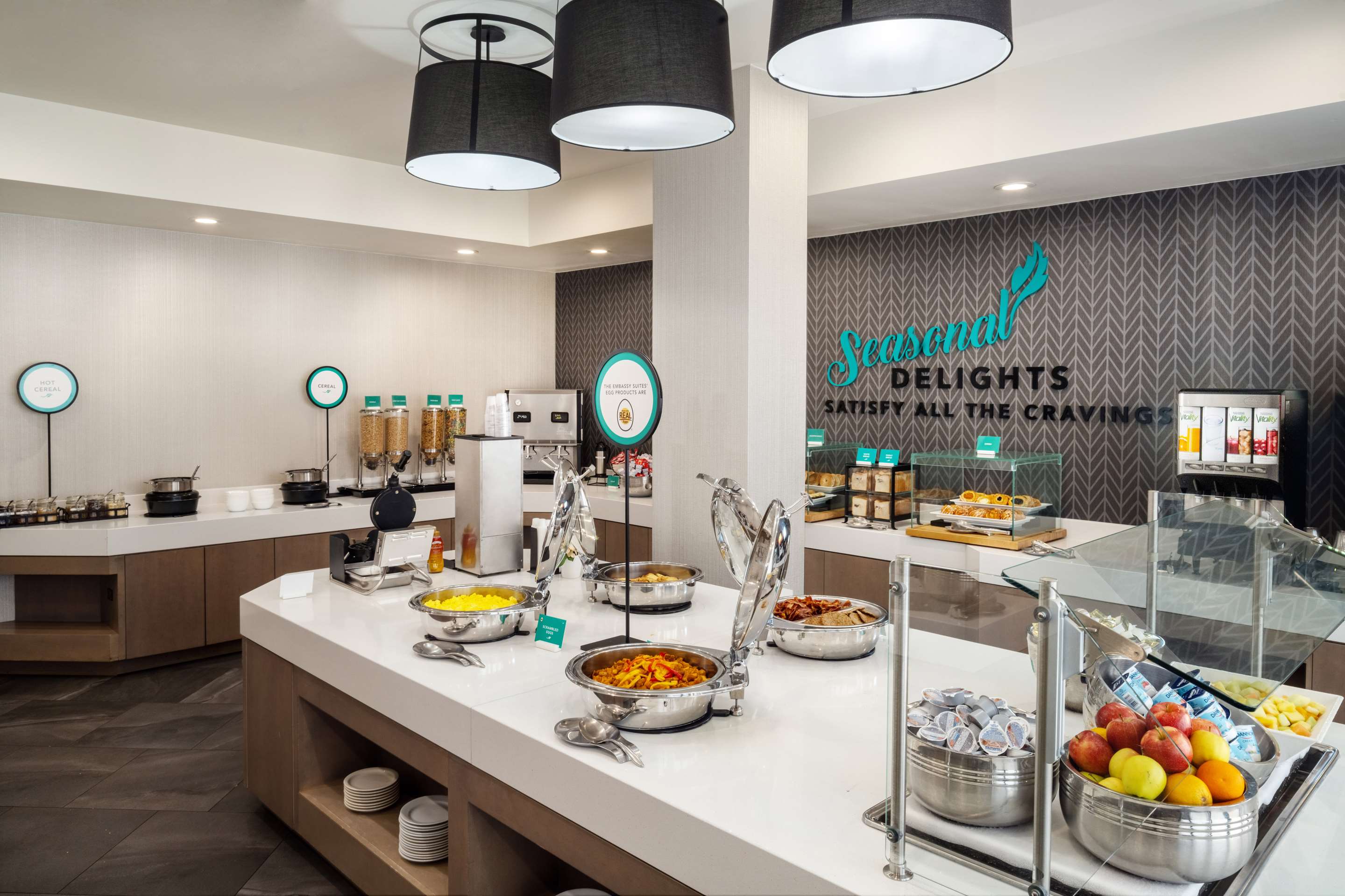 Breakfast Area | Embassy Suites by Hilton Atlanta Perimeter Center