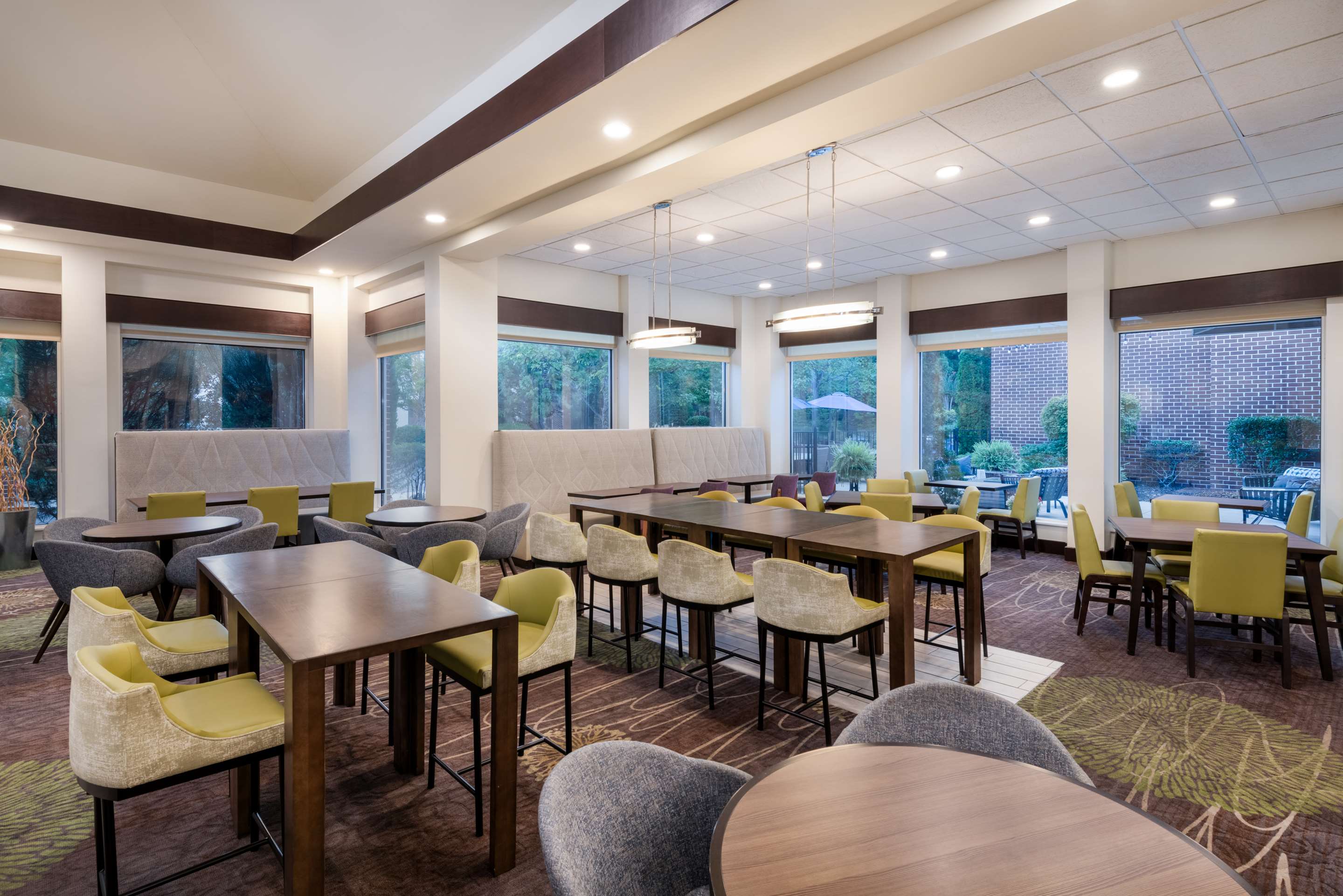 Restaurant | Hilton Garden Inn Atlanta/Peachtree City