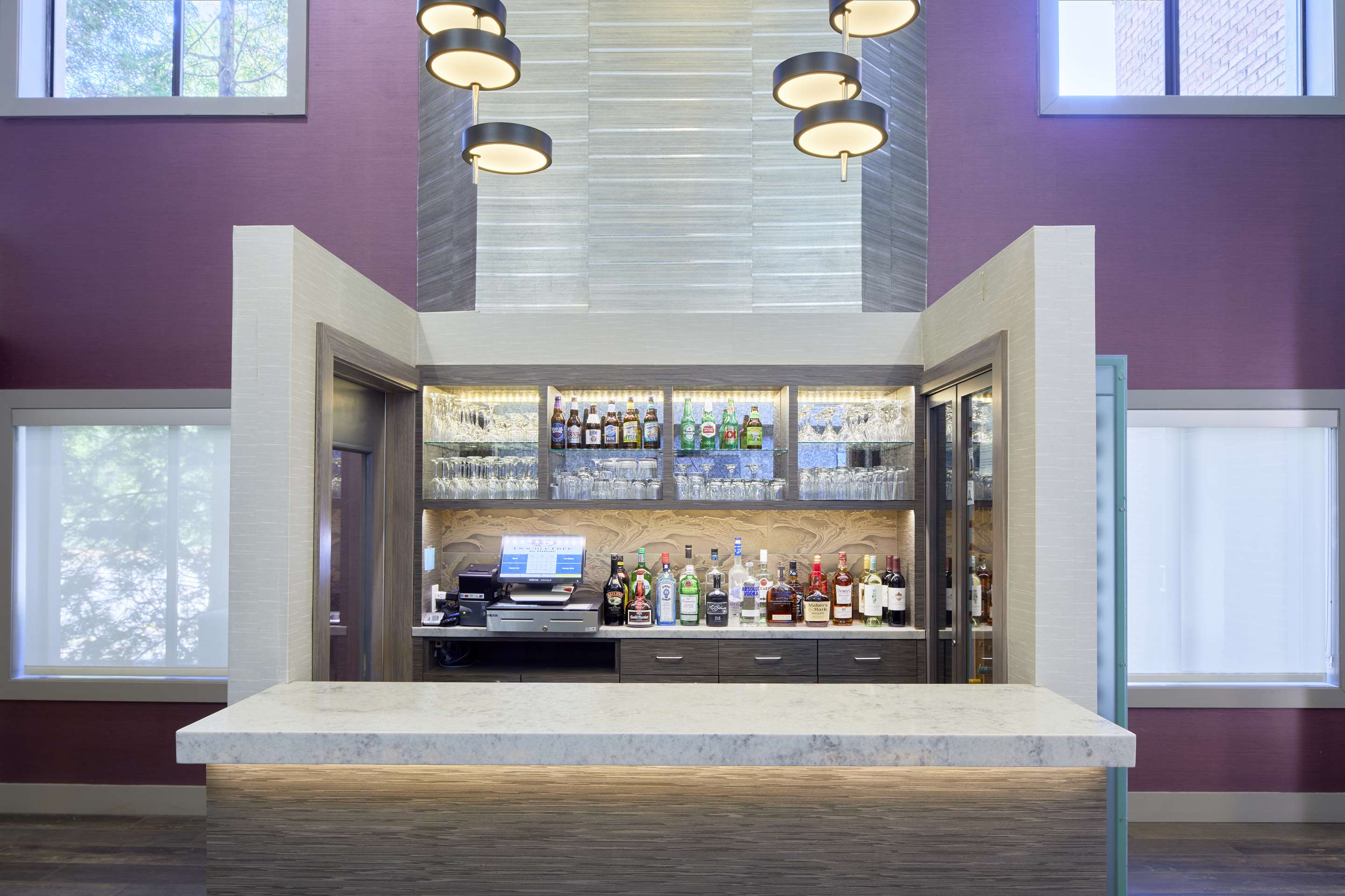 BarLounge | DoubleTree by Hilton Atlanta - Alpharetta