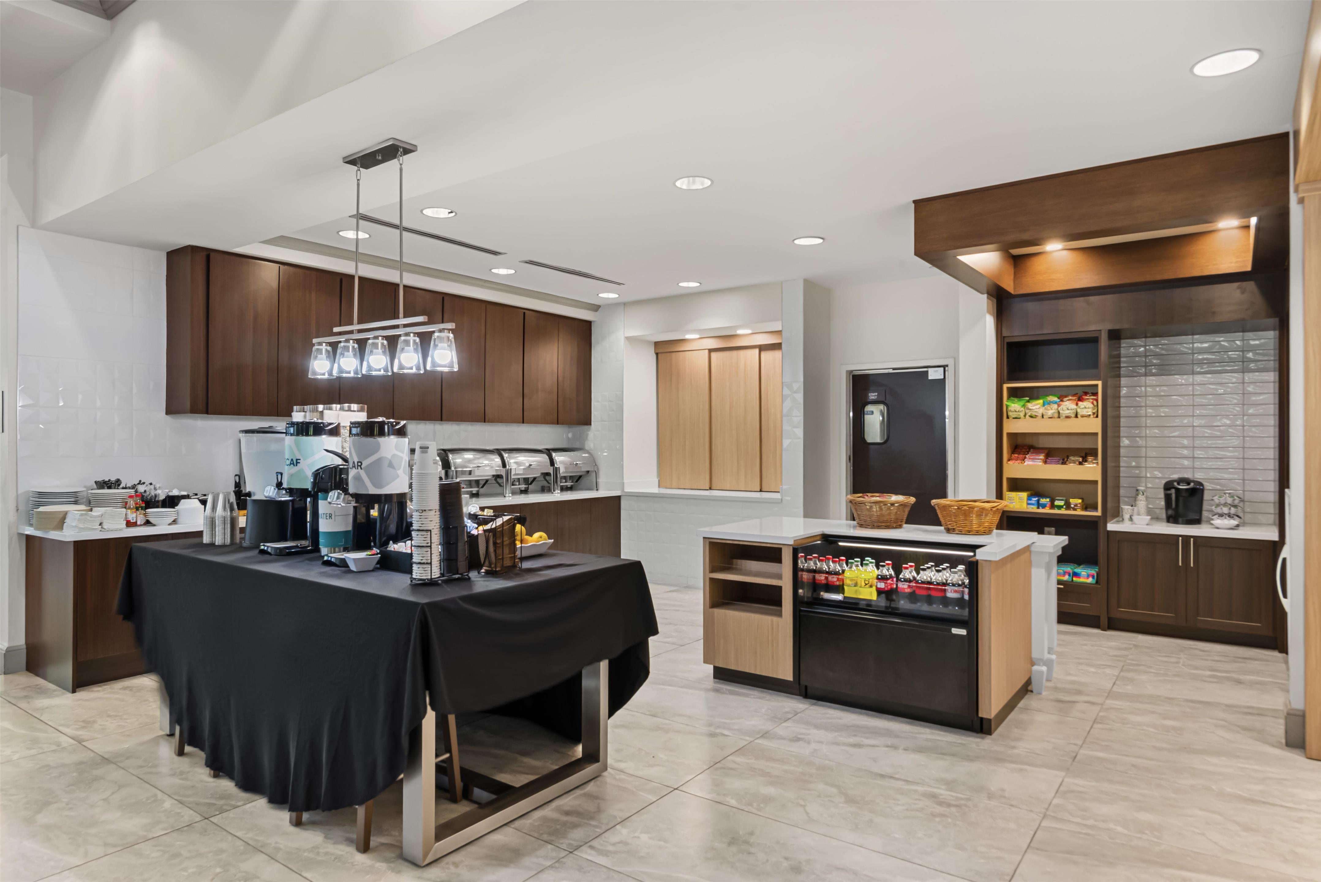 Breakfast Area | Hilton Garden Inn Atlanta Marietta
