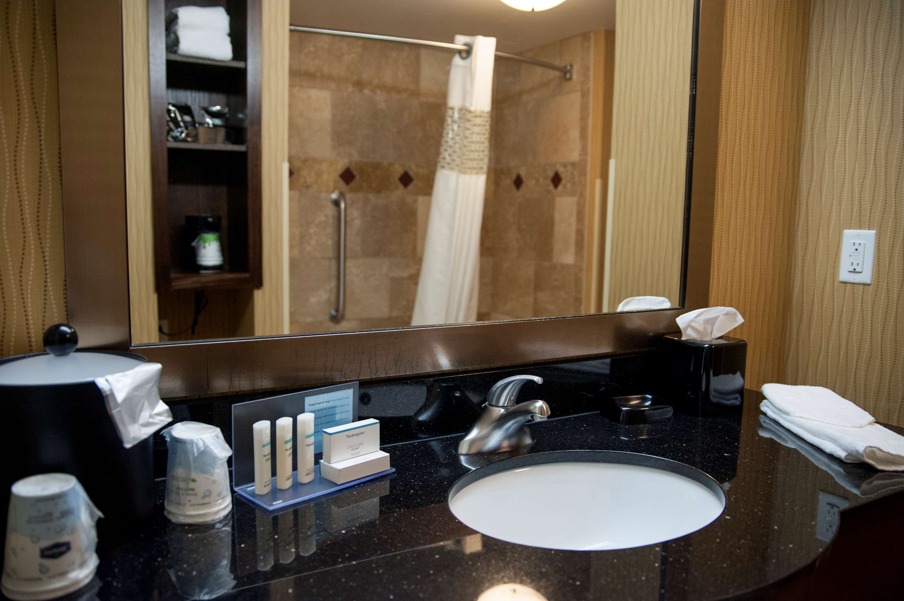 Hampton Inn and Suites Watertown - Tap to explore photos