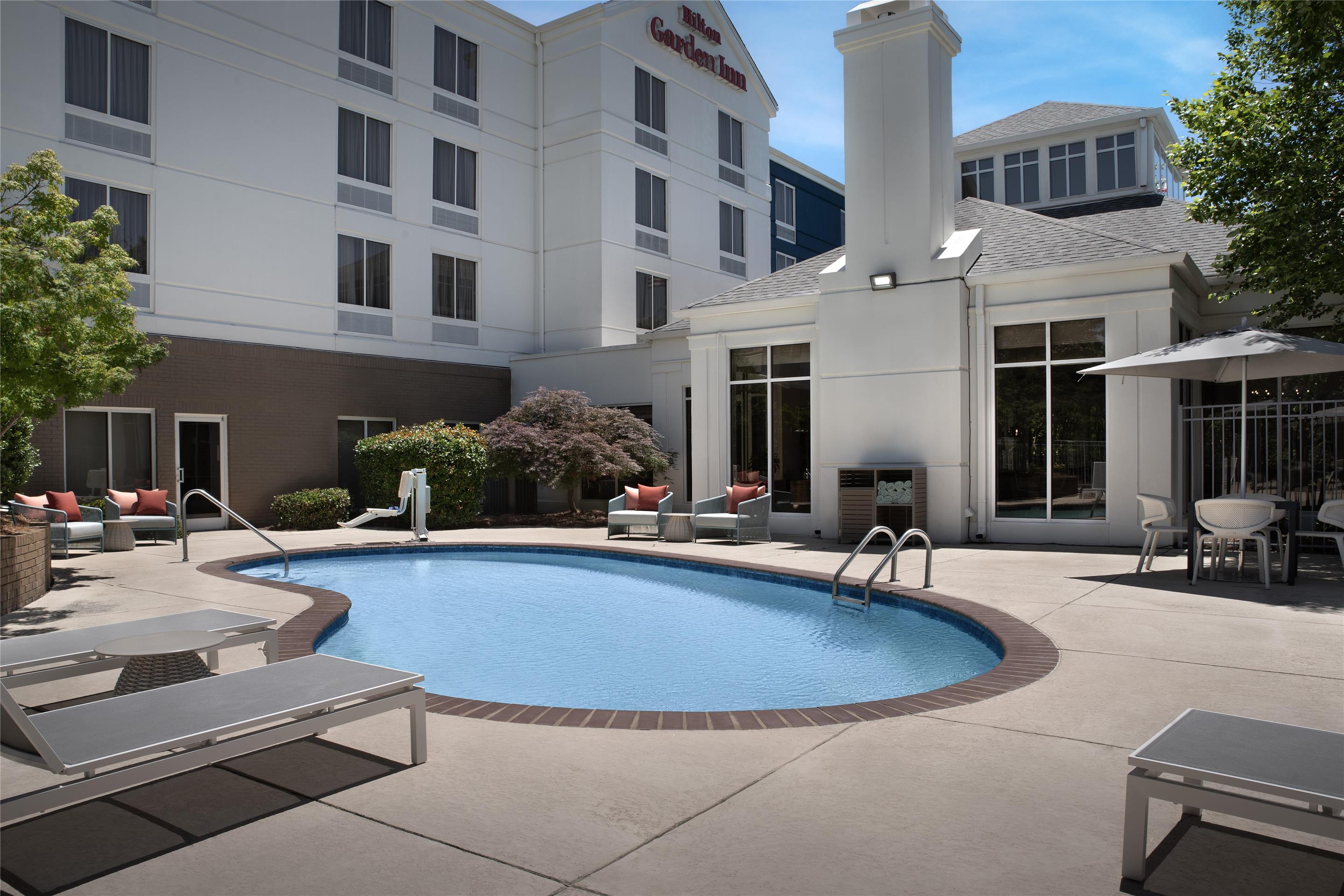 Pool | Hilton Garden Inn Auburn/Opelika