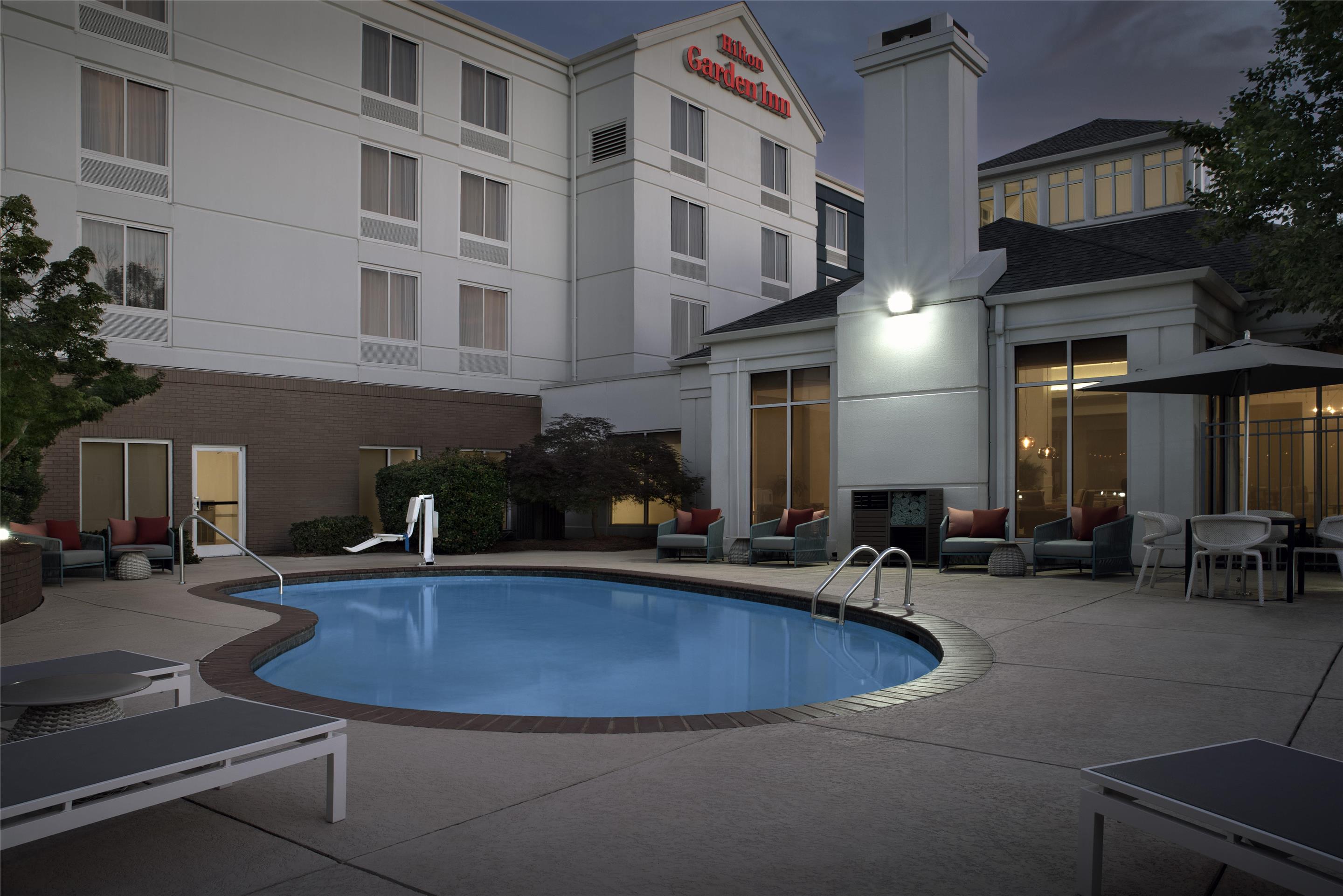 Pool | Hilton Garden Inn Auburn/Opelika