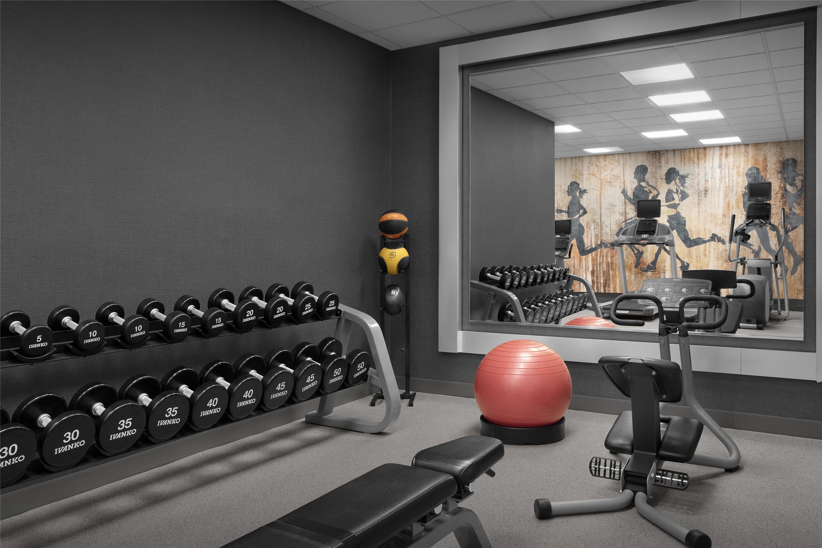 Health club fitness center gym | Hilton Garden Inn Auburn/Opelika