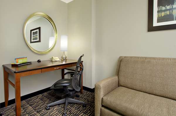  - Hilton Garden Inn Northwest Arboretum Austin