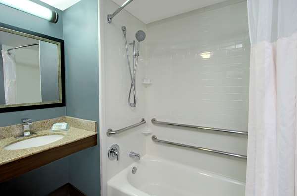  - Hilton Garden Inn Northwest Arboretum Austin