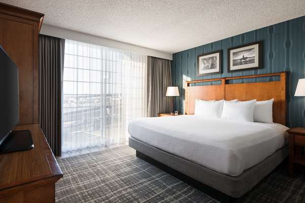  - Embassy Suites Central Austin - I-35, Exit 240