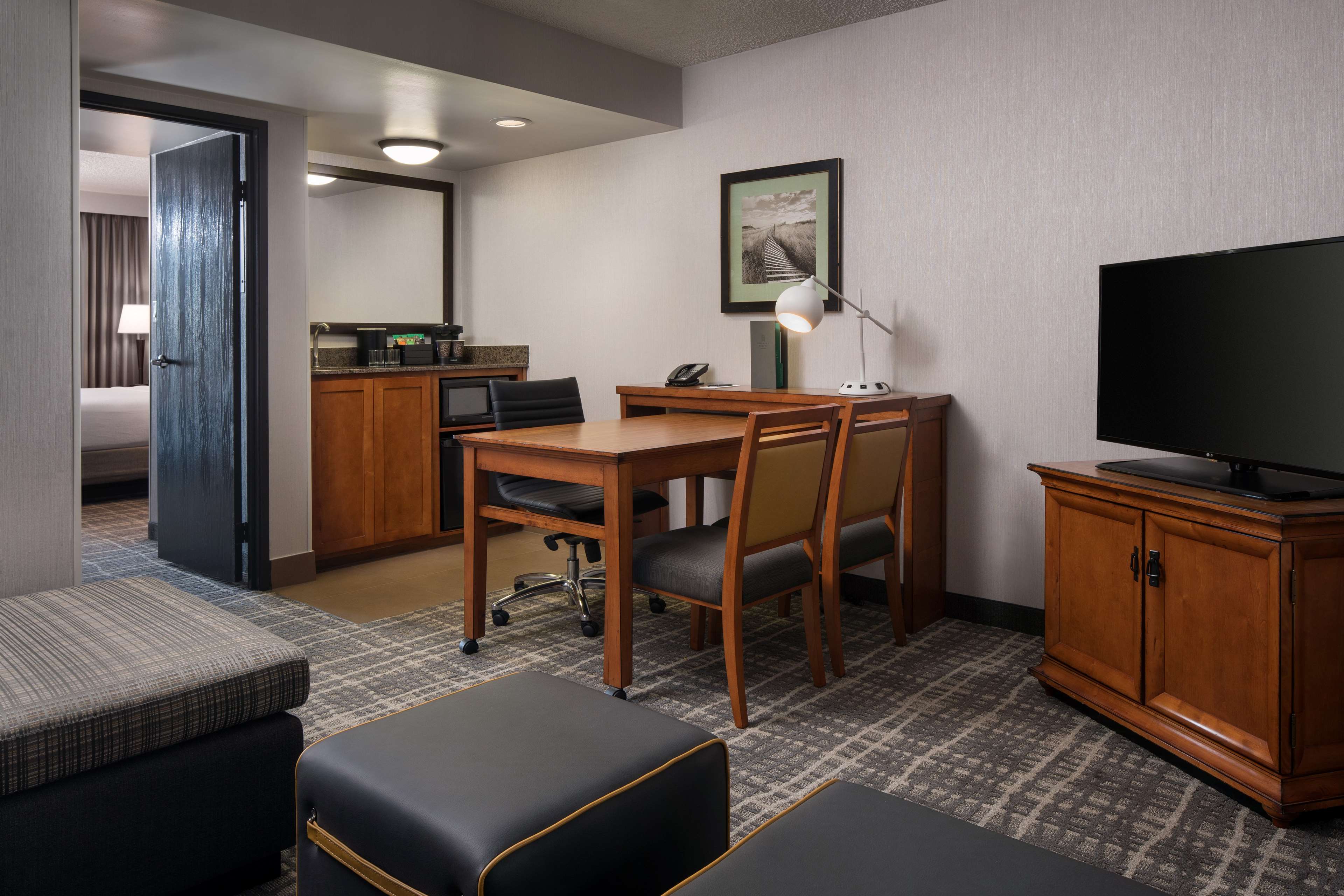Embassy Suites Austin Central Room Type - KING SUITE