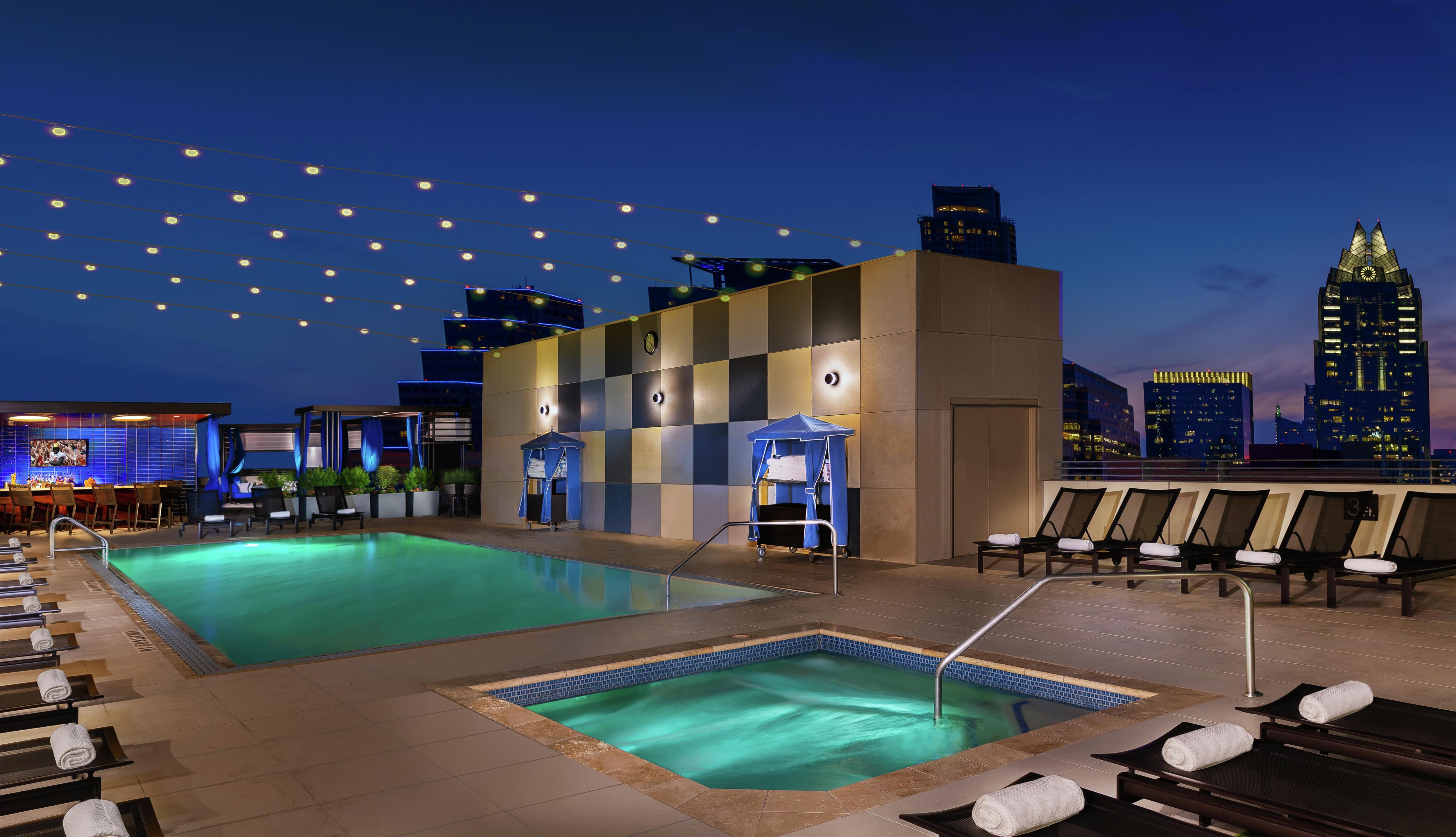 Pool | Hilton Austin