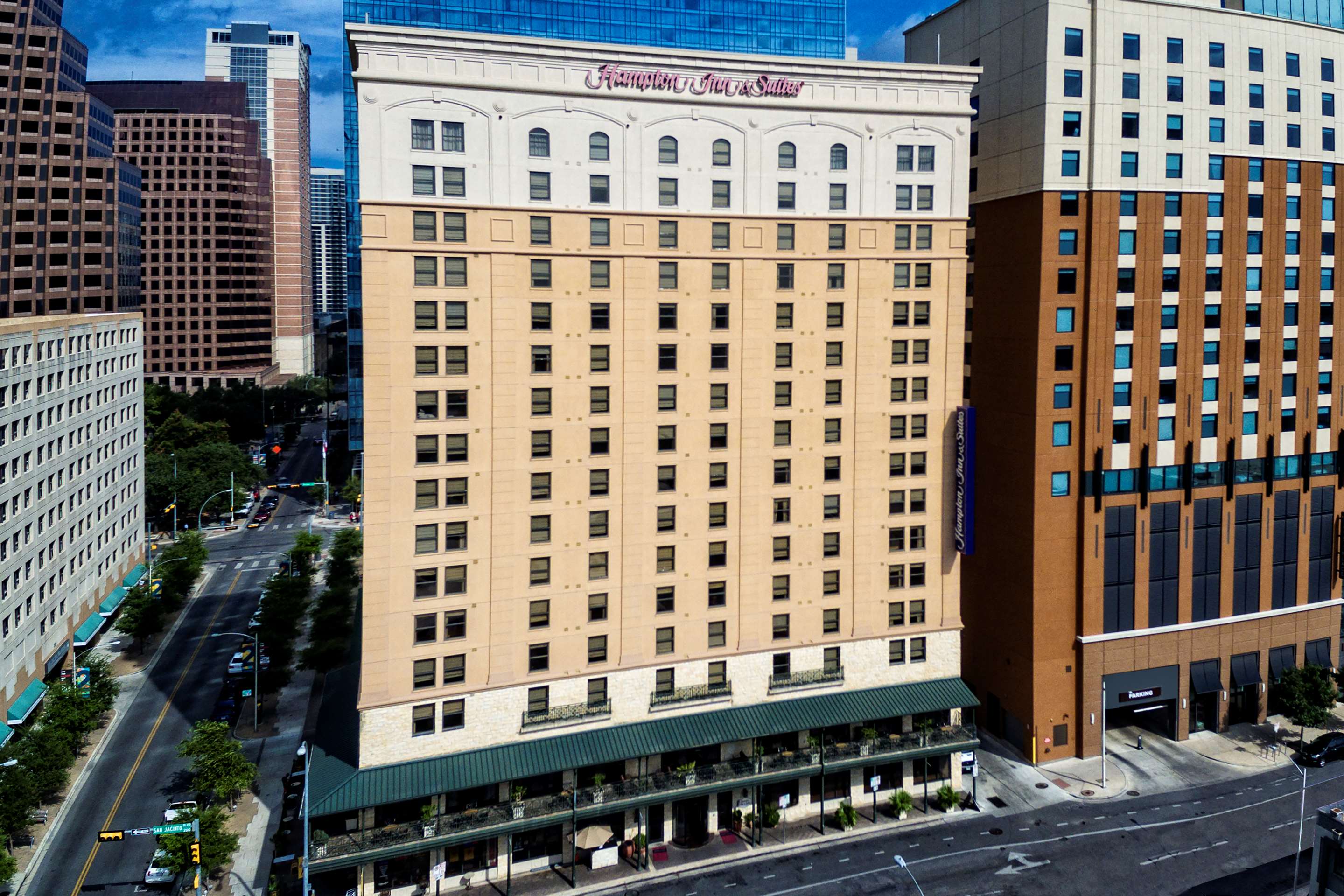 Exterior | Hampton Inn & Suites Austin - Downtown / Convention Center