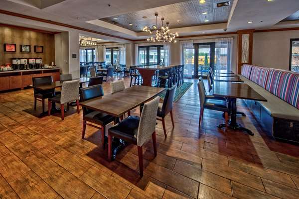 Restaurant - Hampton Inn & Suites Convention Center Austin - I-35, Exit 234B