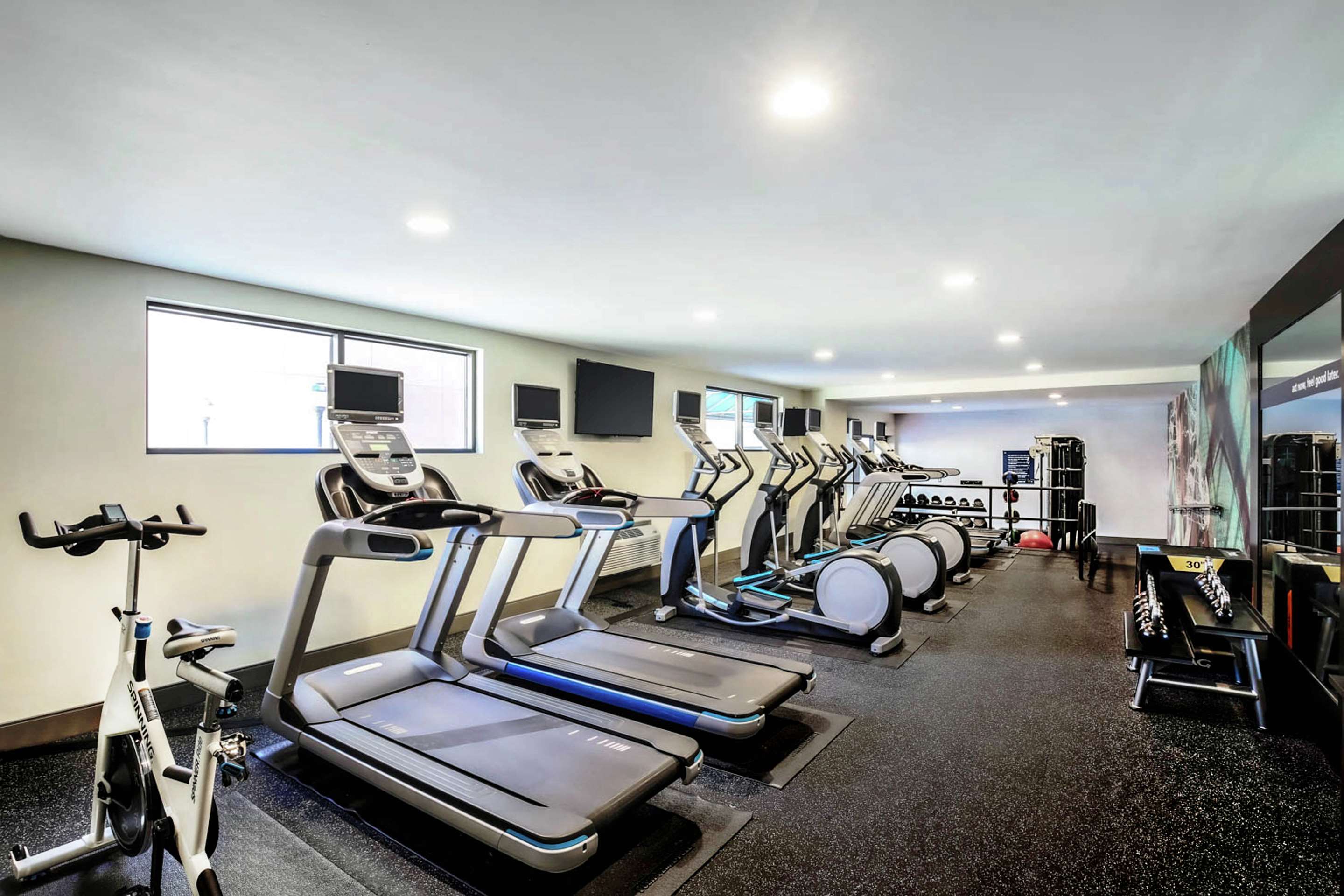 Health club fitness center gym | Hampton Inn & Suites Austin - Downtown / Convention Center
