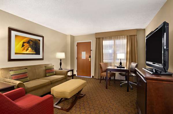  - Embassy Suites Arboretum Austin