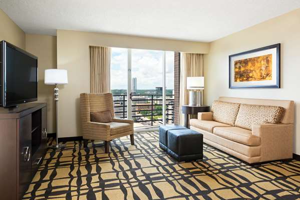  - DoubleTree Suites by Hilton Austin - I-35, Exit 235A