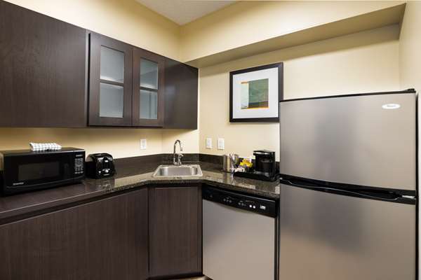  - DoubleTree Suites by Hilton Austin - I-35, Exit 235A