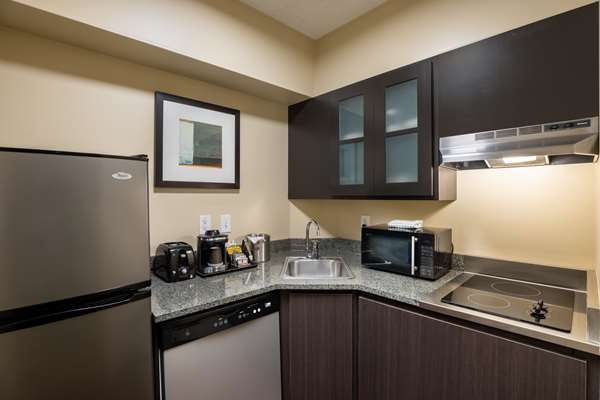  - DoubleTree Suites by Hilton Austin - I-35, Exit 235A