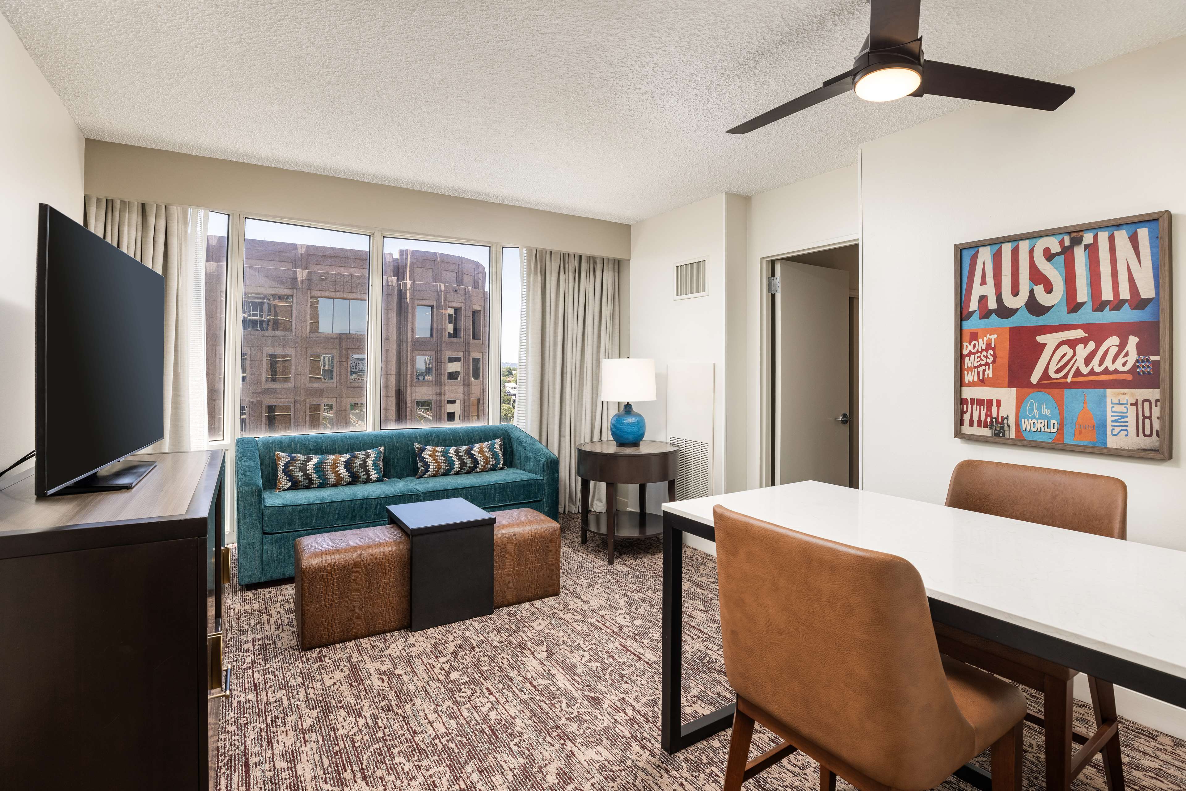 DoubleTree Suites by Hilton Austin Room Type - 1 KING 1 BDRM SUITE NS