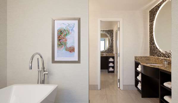  - Hilton Garden Inn Austin Downtown - I-35, Exit 234C