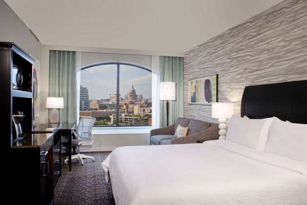  - Hilton Garden Inn Austin Downtown - I-35, Exit 234C