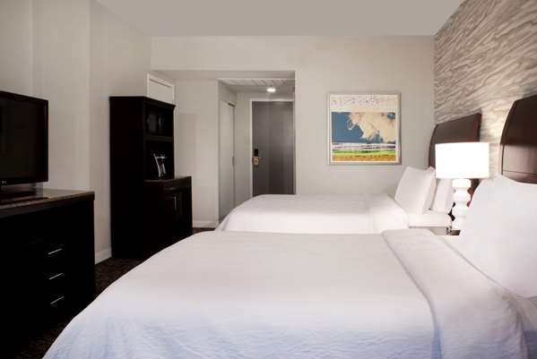  - Hilton Garden Inn Austin Downtown - I-35, Exit 234C