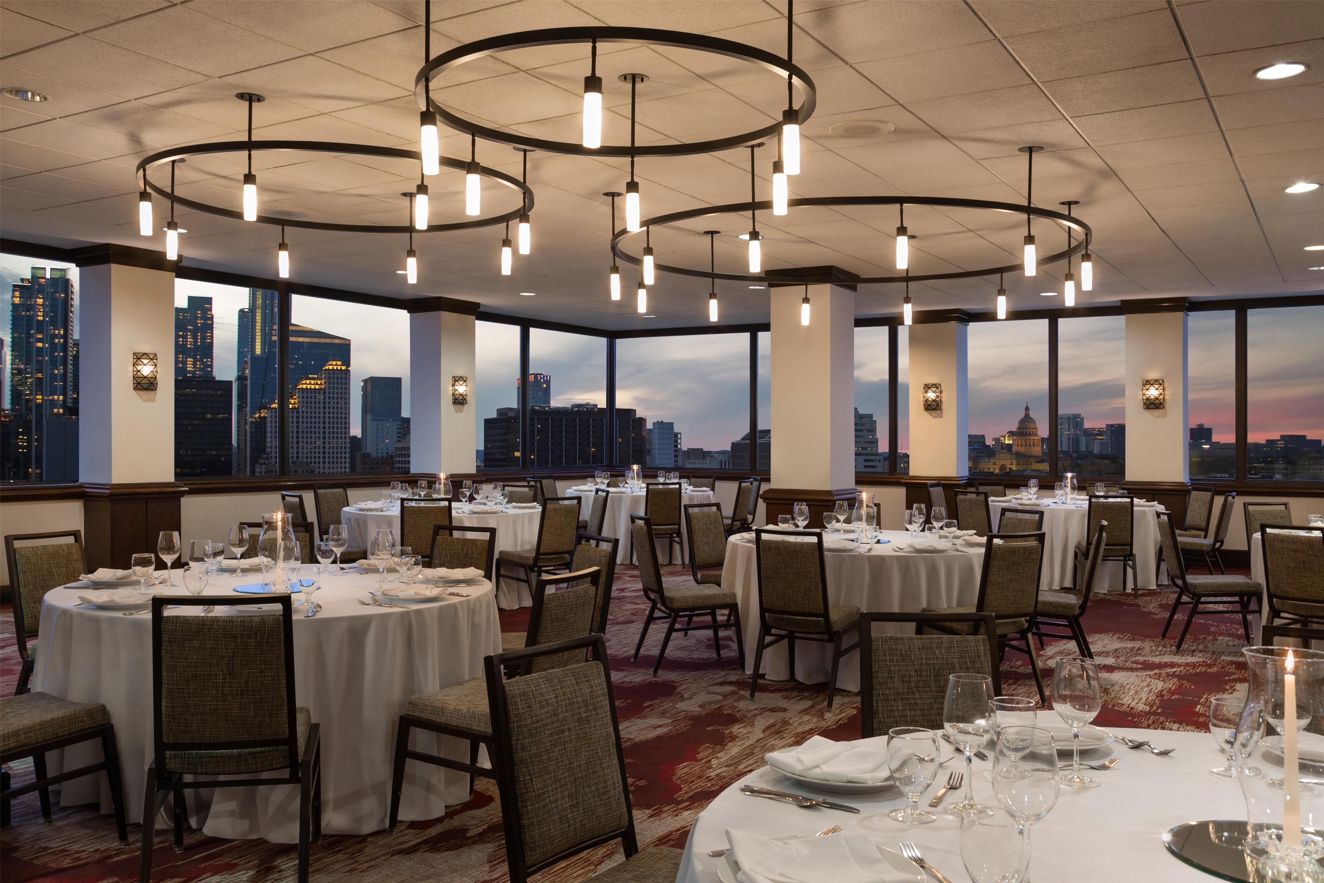 Restaurant | Hilton Garden Inn Austin Downtown